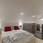 Olina Apartment *