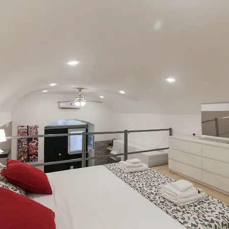 Olina Apartment *